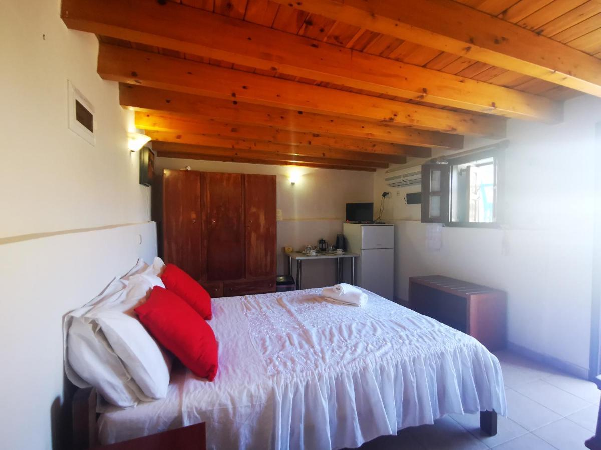 Kalypso Apartment Chalki Town Eksteriør billede